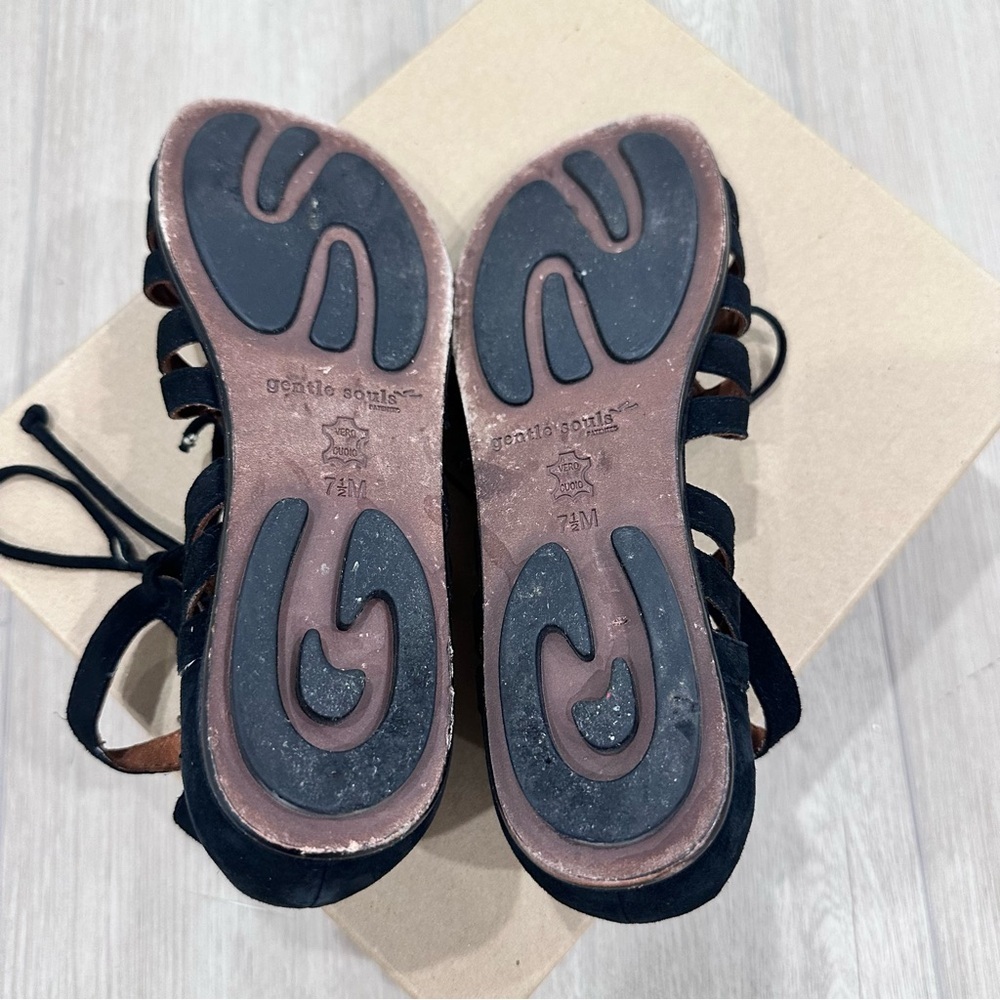 Gentle Souls break my heart flat cage tie front suede sandal black size 7.5 - Picture 8 of 9